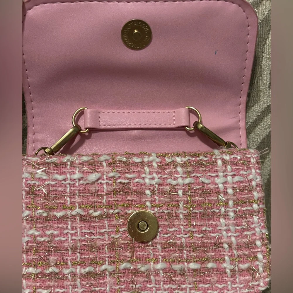 Pink Tweed Purse with Pearl Handle/Gold Crossbody Strap - Picture 4 of 8